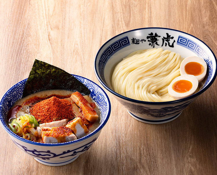 行列ができるつけ麺店。渾身の一杯を堪能あれ。