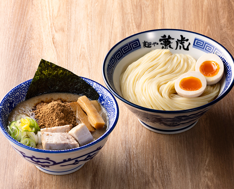 行列ができるつけ麺店。渾身の一杯を堪能あれ。